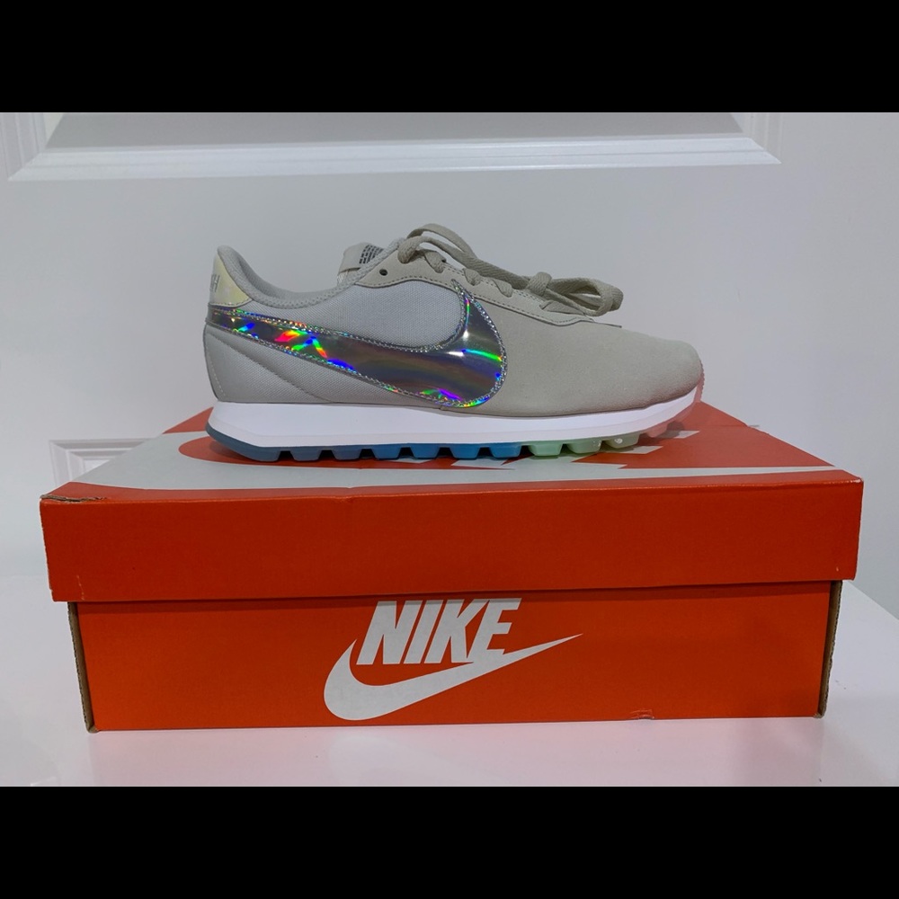 Women’s Nike Pre-Love O.X